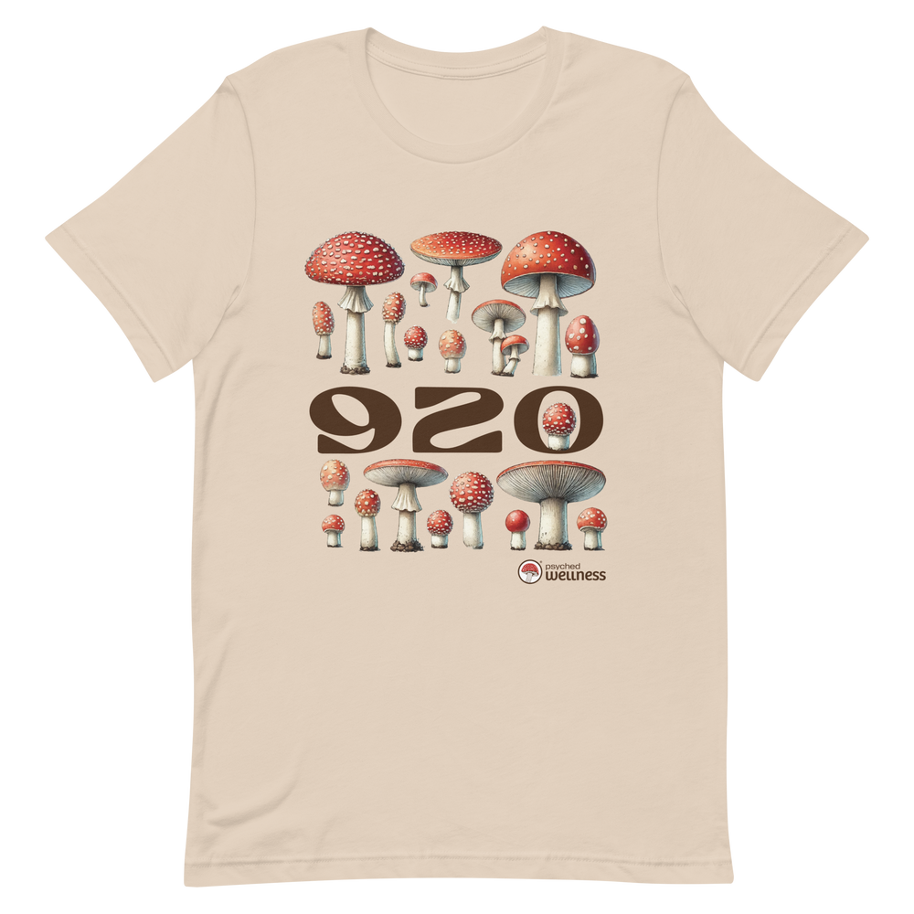 920 Amanita Muscaria tee